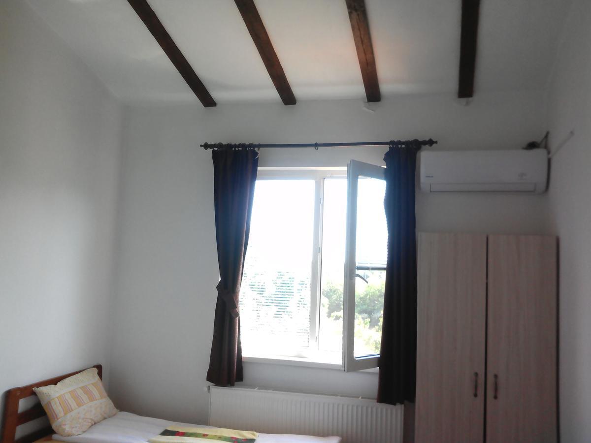 Guest House Familia Samovodene Exterior photo